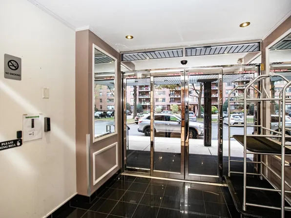 201 Saint Pauls Avenue image 4 of 37