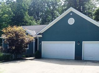 10172 Page Dr, Concord Township, OH 44060