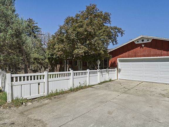 2nd image of 2025 E Dimple Dell Rd