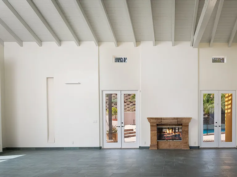 3235 Rambla Pacifico — Photo 11