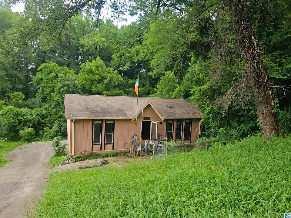 1st image of 1652 Azalea Dr