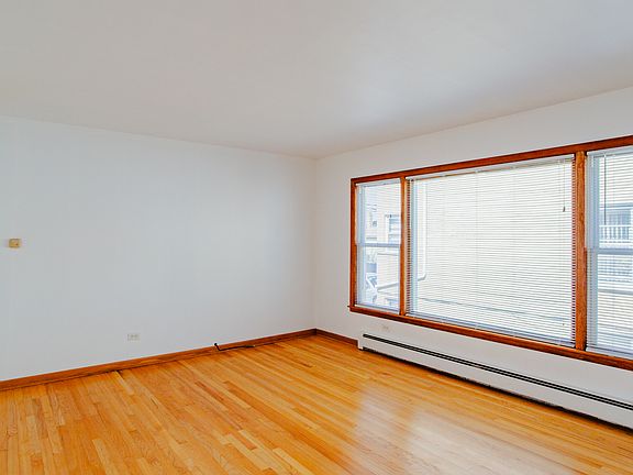 5th image of 7340 N Harlem Ave APT 1W