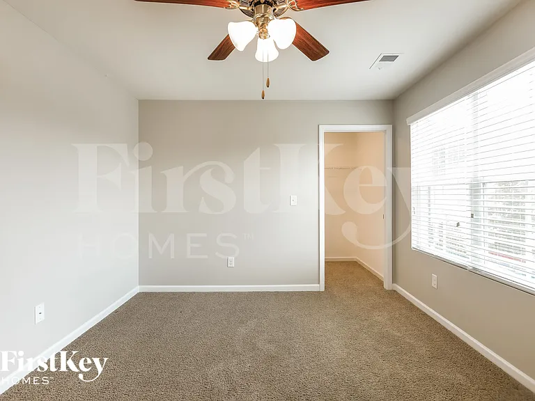 7009 Elm Crest Cir — Photo 16