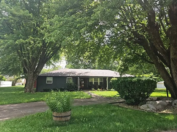 203 N Church St, Mount Summit, IN 47361