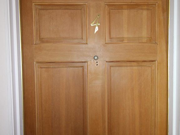 2nd image of 1955 Jefferson St #4
