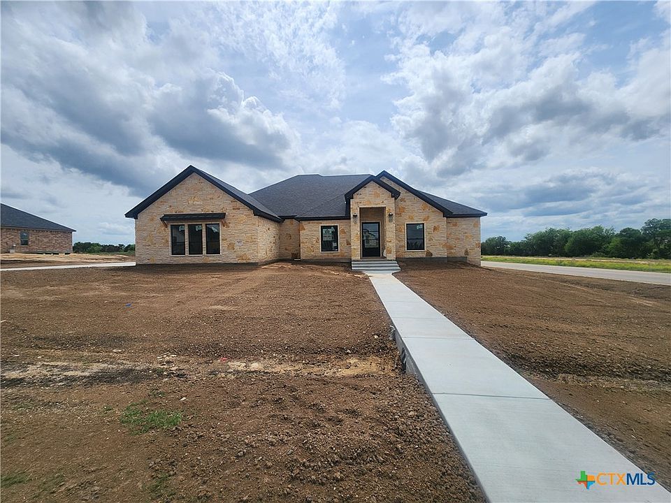 1st image of 302 Rodeo Rd