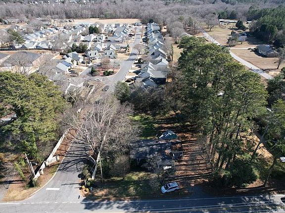 5th image of 1904 E Calhoun St