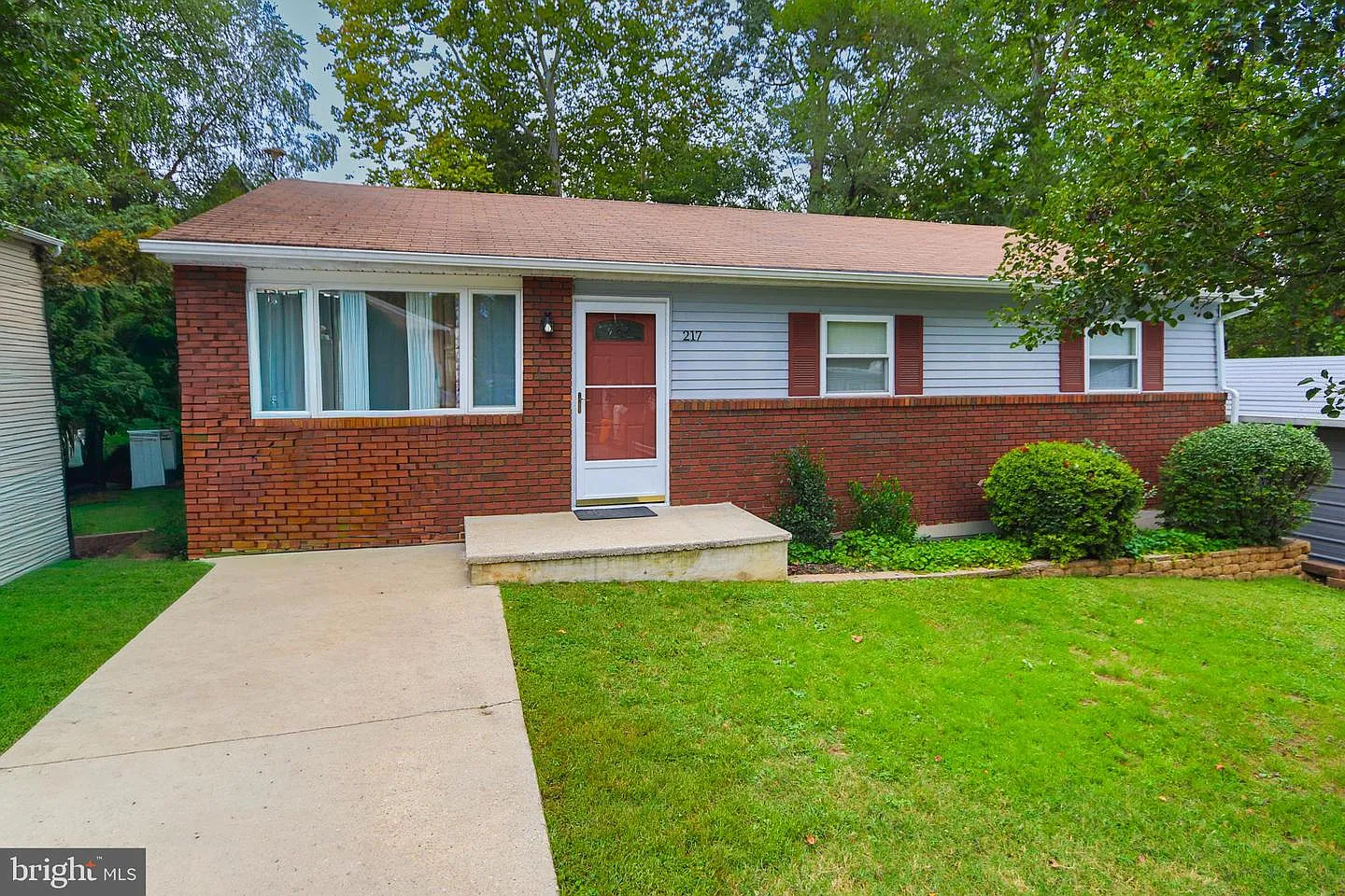 217 Highland Rd photo 1