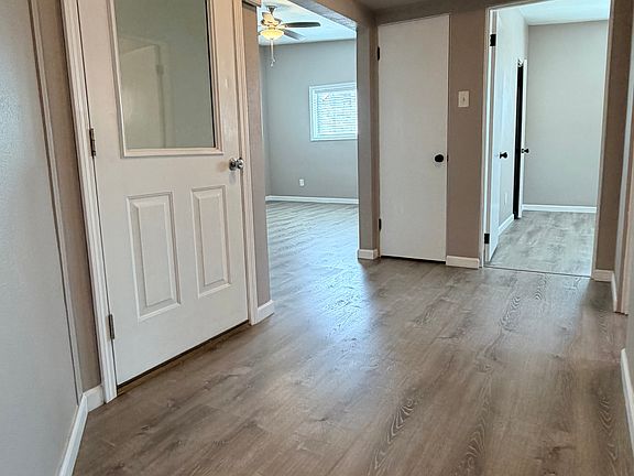 2nd image of 120 N Main St #B