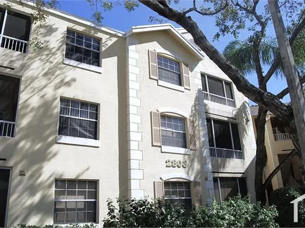 2831 N Oakland Forest Dr, Fort Lauderdale, FL