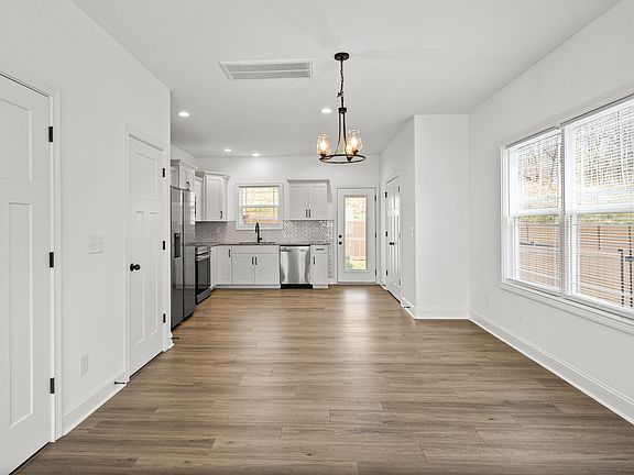 5th image of 42 Cave Springs Rd