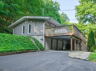 9 Polkville Rd, Blairstown, NJ 07825