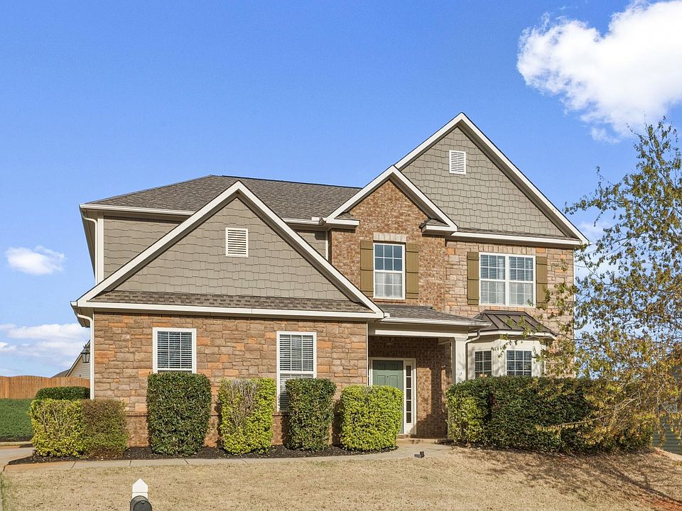 1st image of 155 Sapphire Pointe Dr