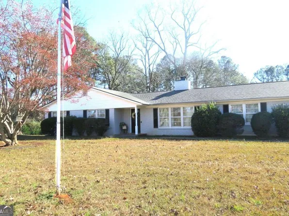 4880 Pea Ridge Rd, Cornelia, GA 30531