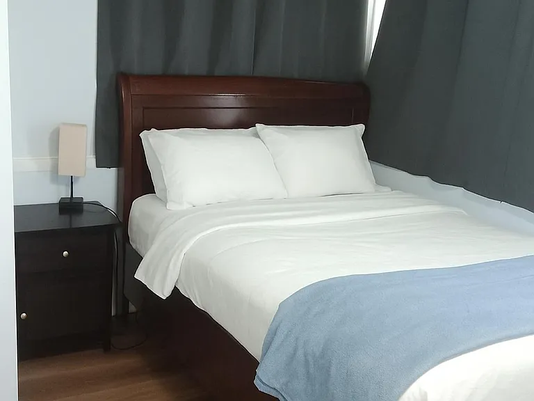 Full Size Bed