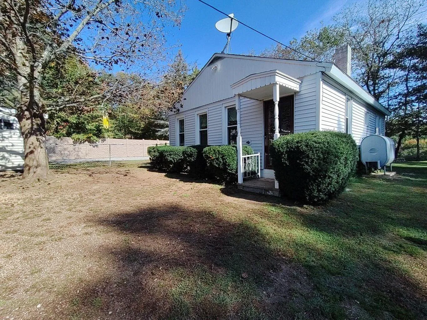 7 Preston Way — Photo 1
