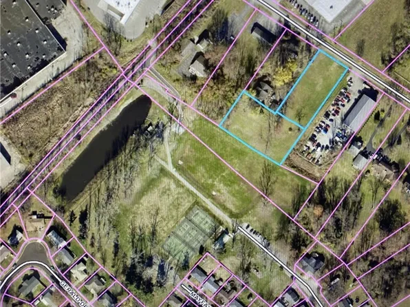  Applegate Lane, Clarksville, IN 47129