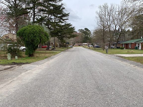 4th image of 107 Miley Dr