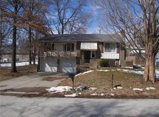 11230 E Smart Ave, Sugar Creek, MO 64054