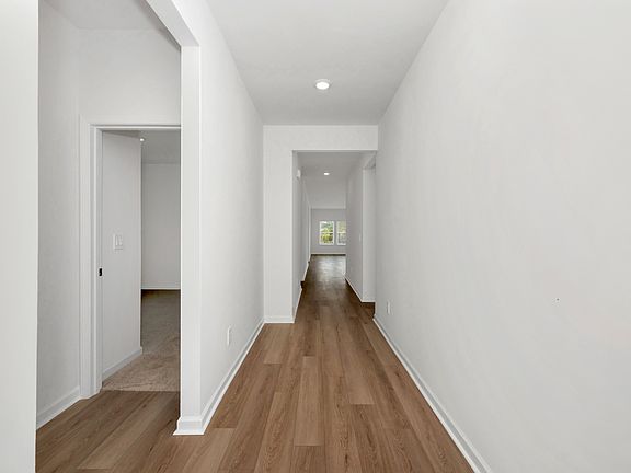 The Gibson floorplan with the Essence White interior package.