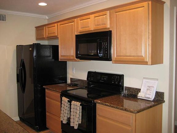 4th image of 5618 S Captain Kidd Ct Unit B