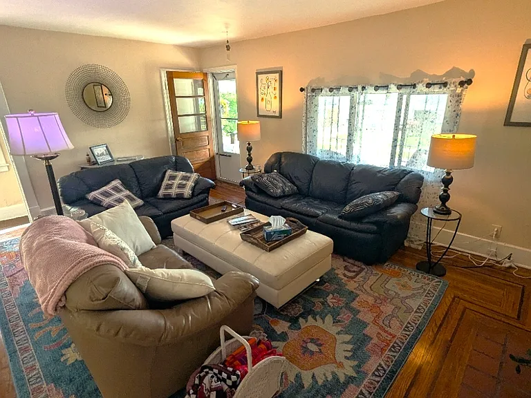 201 Lovering Ave #UPPER — Photo 10