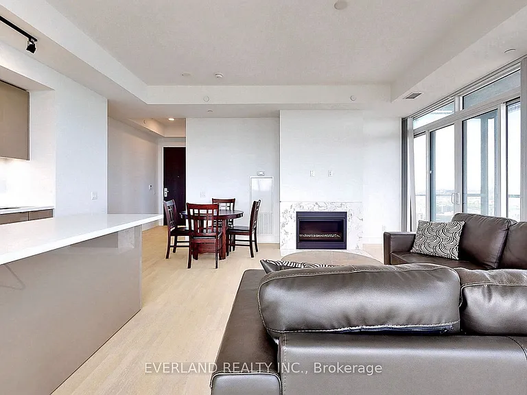 7 Grenville St #6105 — Photo 21