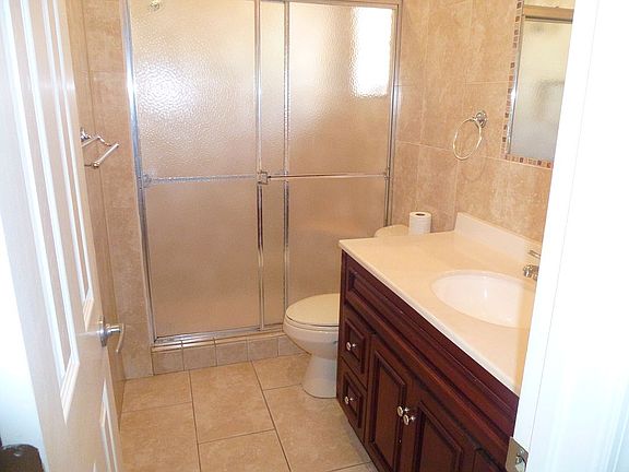 2nd Bathroom