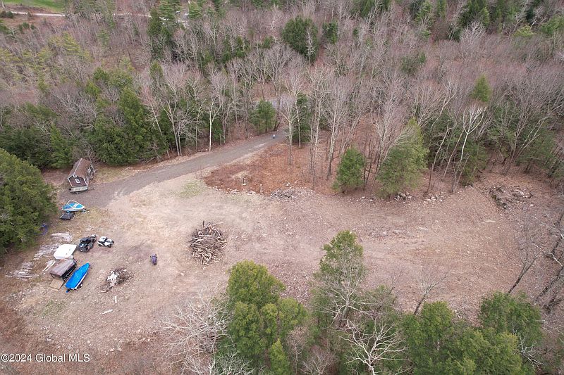3rd image of 107 Hoags Corners Road