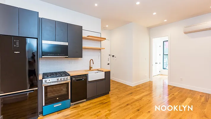 Rented by Nooklyn NYC LLC | media 39