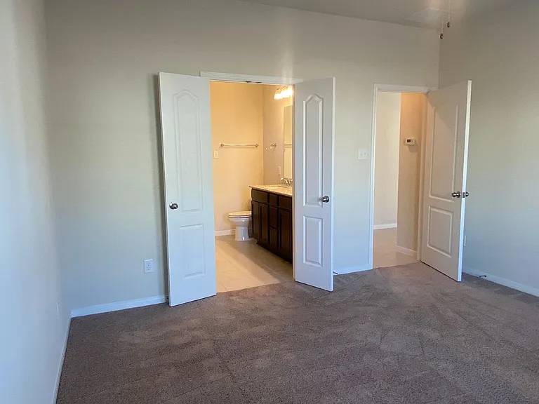 2220 Chia Ct — Photo 24