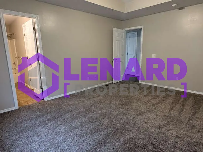 2406 Colton — Photo 18