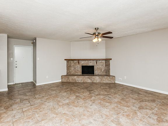 3rd image of 6901 Glenwood Dr