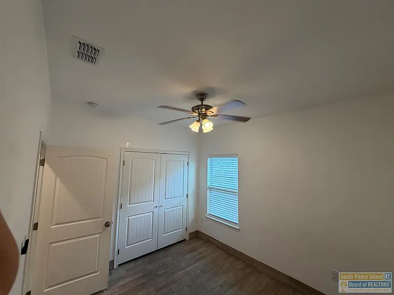 1009 Julia St — Photo 12