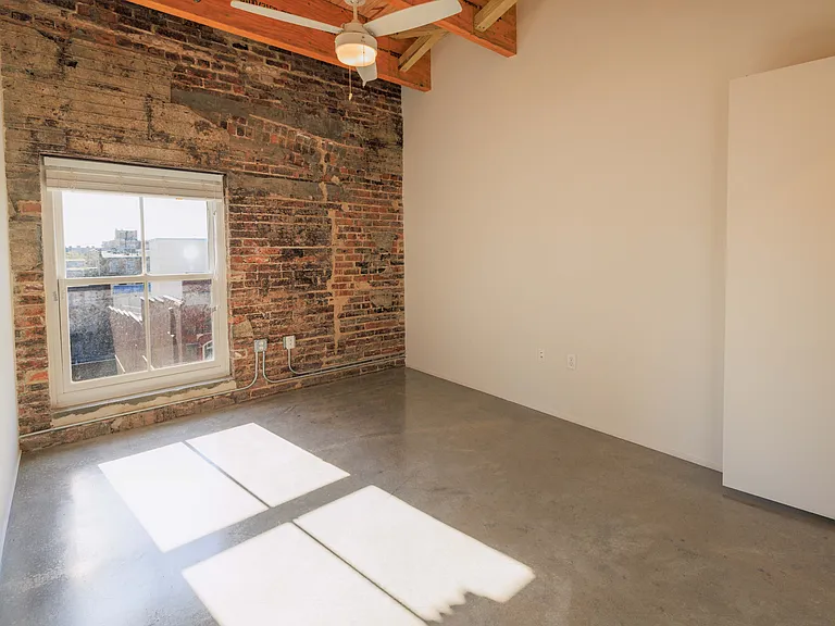 99 Front Apartments — Photo 6