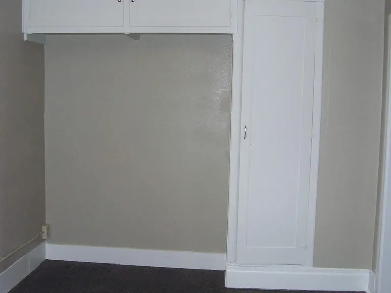303 2nd Ave W #3 — Photo 1