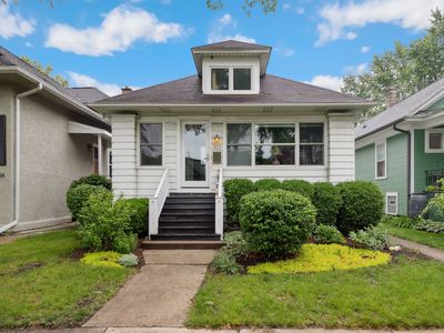 832 N Lombard Ave, Oak Park, IL, 60302