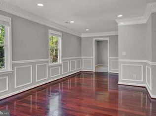 2009 Dexter Dr, Falls Church, VA 22043