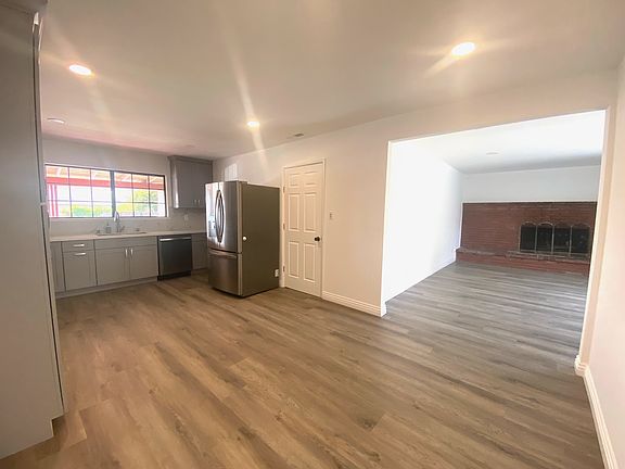 2nd image of 46944 Crawford St