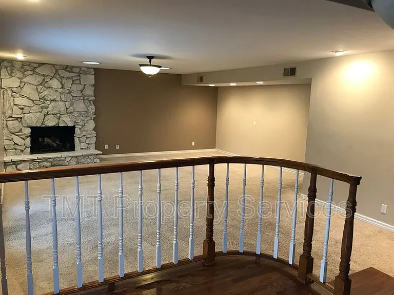 485 Meadowbrook Dr — Photo 8