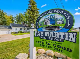 3247 Club Rd, Indian River, MI 49749