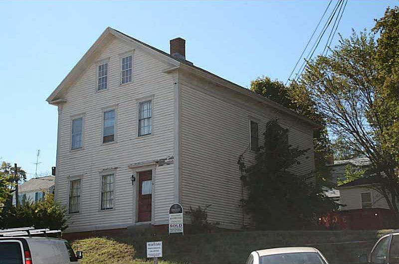 1st image of 31 Peirce St