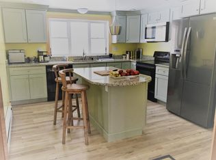 22 Mountain Rd, Mansfield, CT 06250