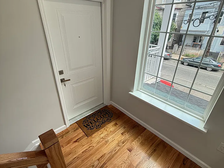 357-359 S 11th St #3 — Photo 30
