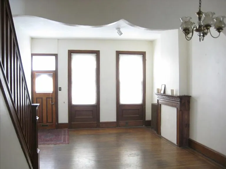 2038 E Dauphin St — Photo 7