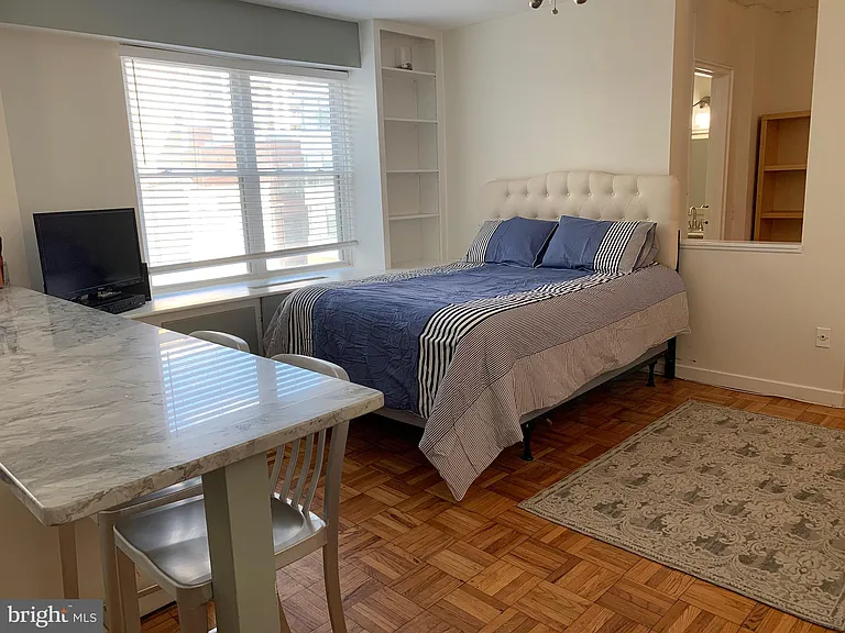 2130 N St NW #405 — Photo 18