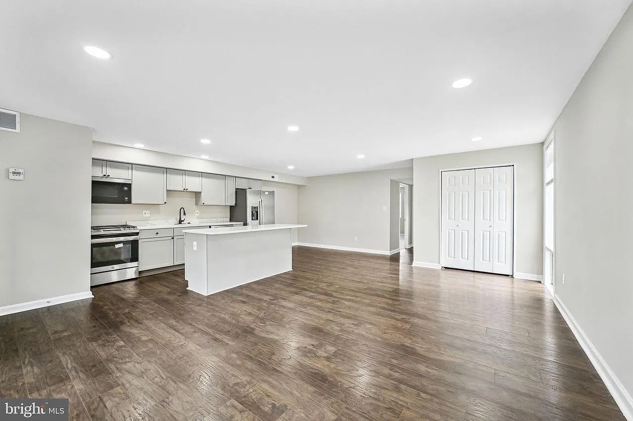 128 Haycock Rd — Photo 4