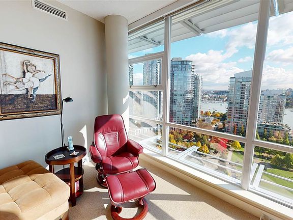 3rd image of 638 Beach Cres #2201