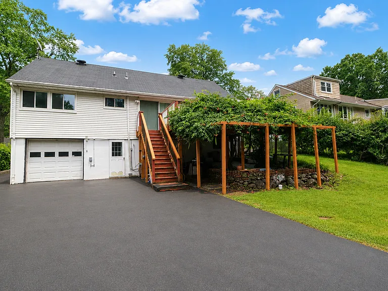 19 Aspen Rd — Photo 16