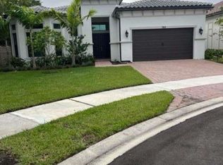 7813 Deer Lake Ct, Pompano Beach, FL 33067